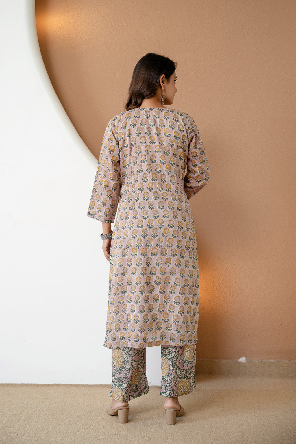 Dusty Pink Sunflower Block Print Straight Cotton Kurta with Pants