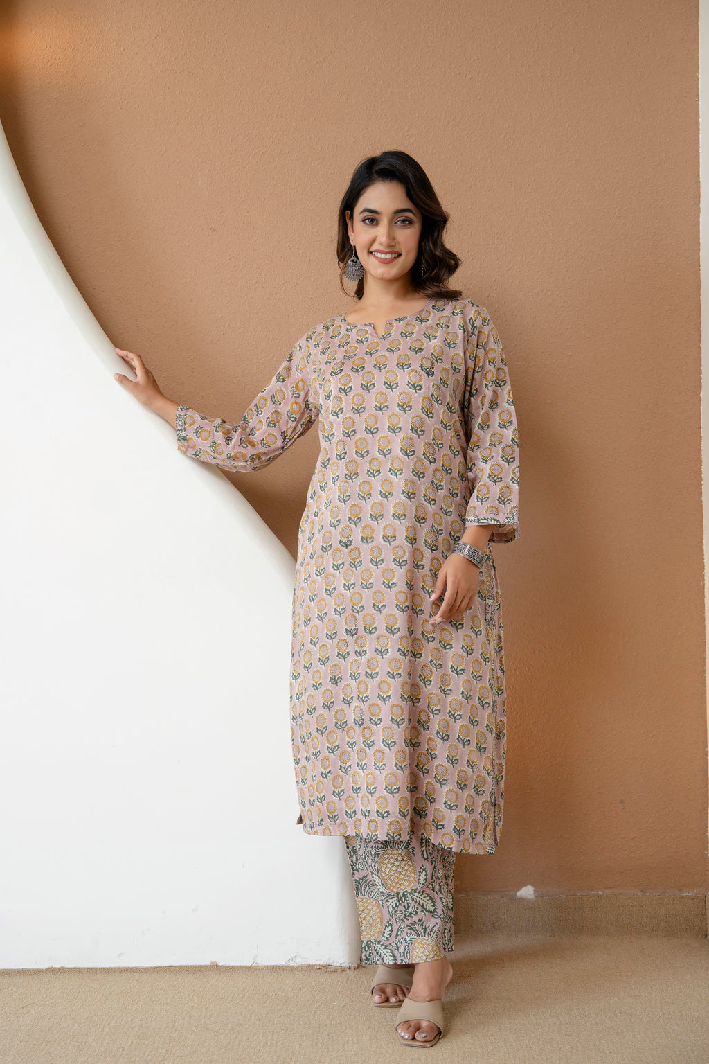 Dusty Pink Sunflower Block Print Straight Cotton Kurta with Pants