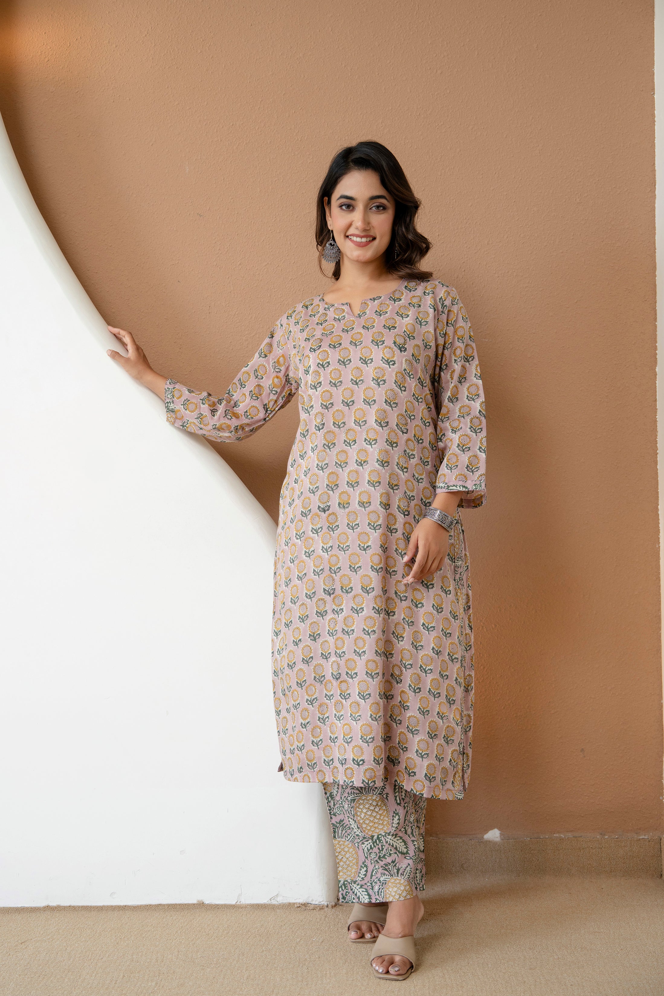 Dusty Pink Sunflower Block Print Straight Cotton Kurta with Pants